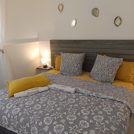L'Instant Present Bed and Breakfast Le Moule Buitenkant foto