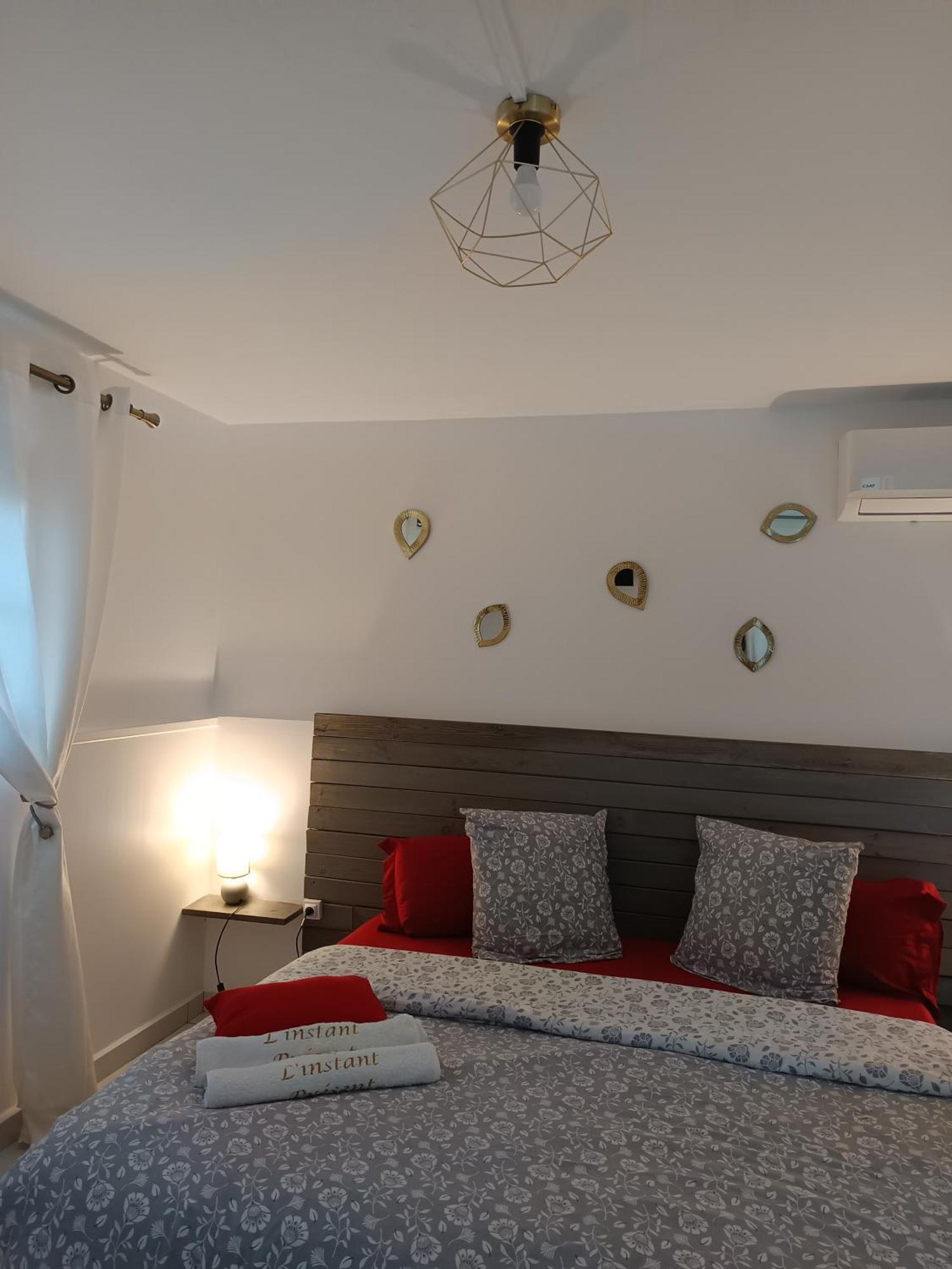 L'Instant Present Bed and Breakfast Le Moule Buitenkant foto